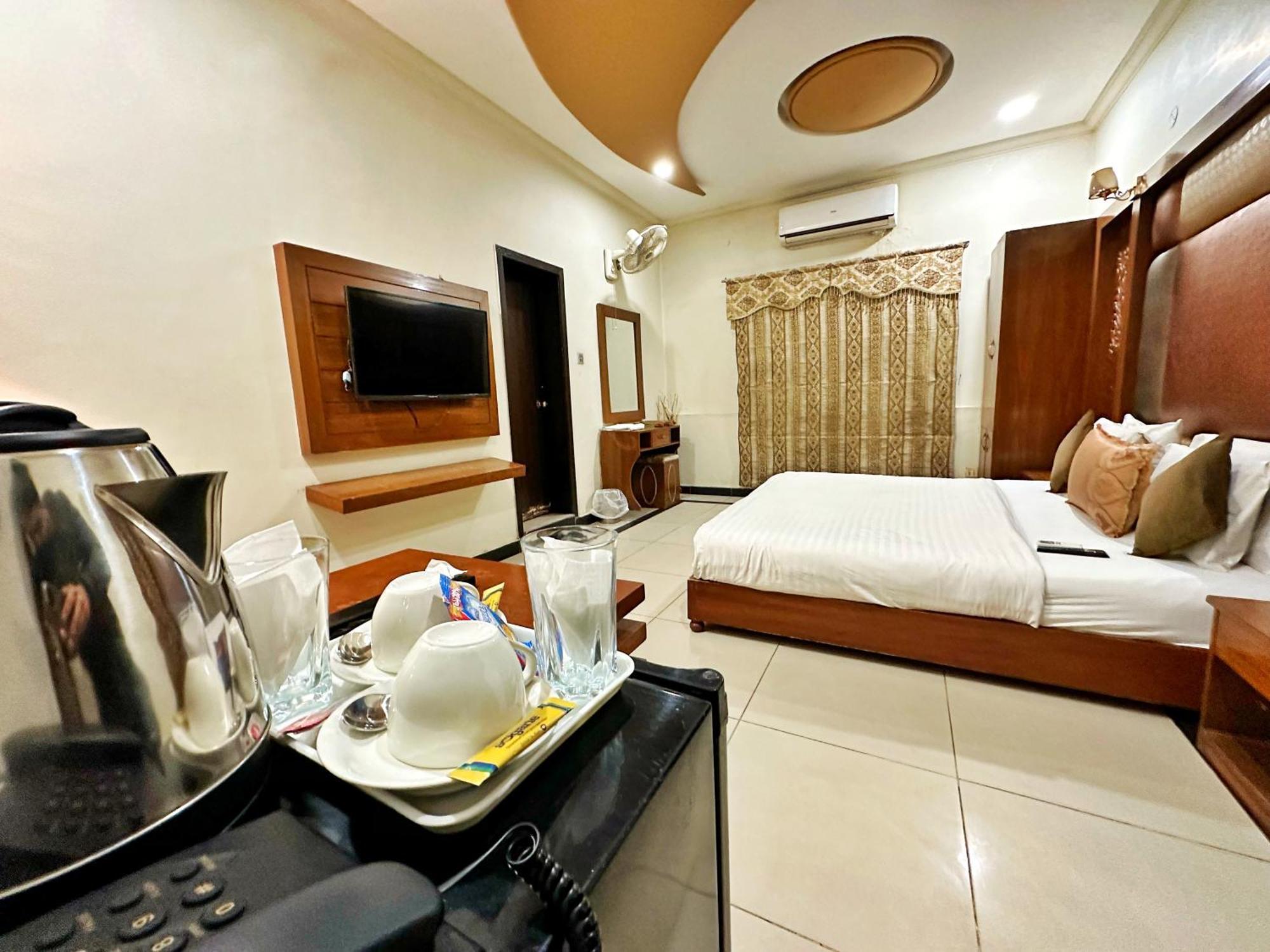 The Grand Hotel Multan Dış mekan fotoğraf
