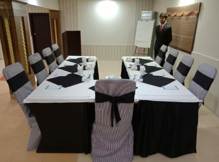 The Grand Hotel Multan Dış mekan fotoğraf