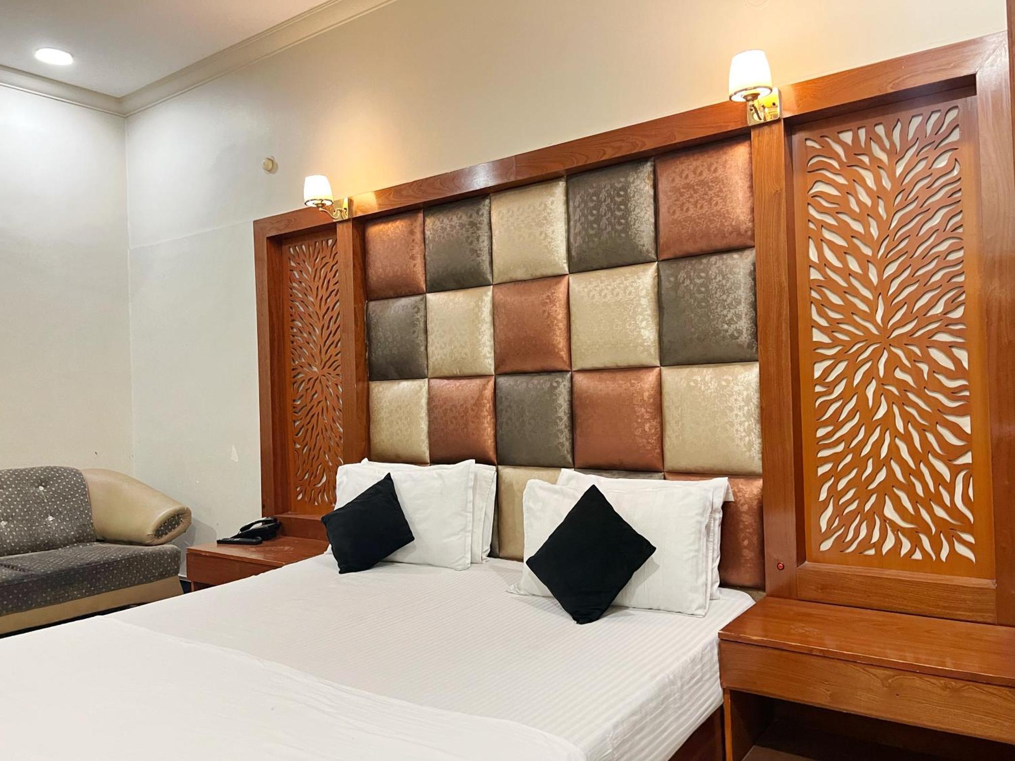 The Grand Hotel Multan Dış mekan fotoğraf