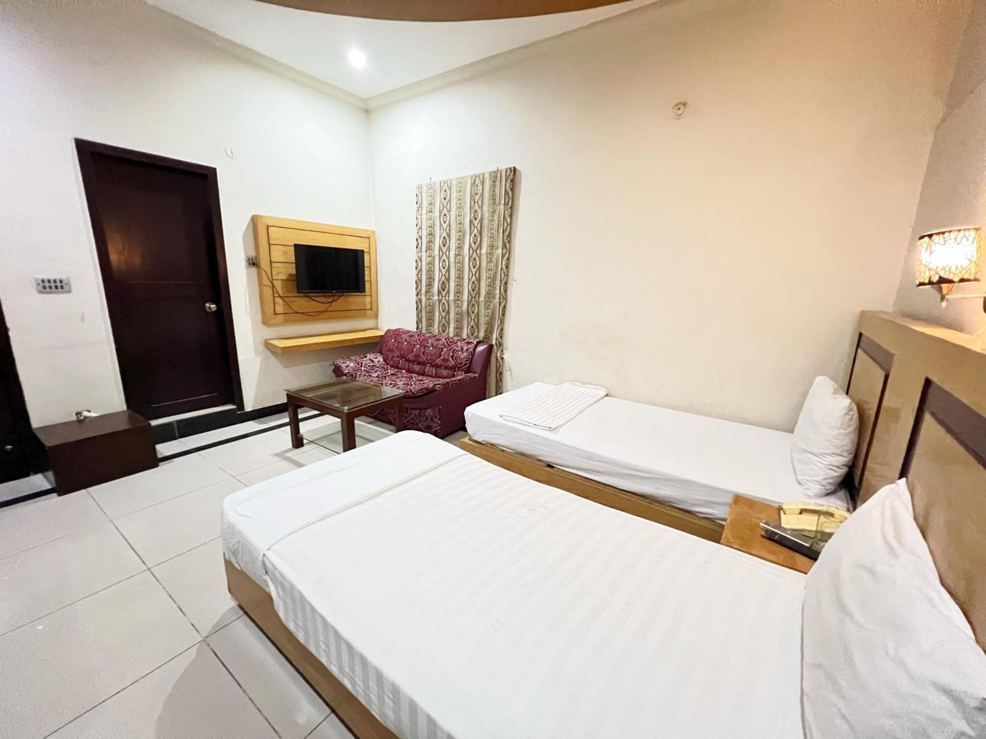 The Grand Hotel Multan Dış mekan fotoğraf