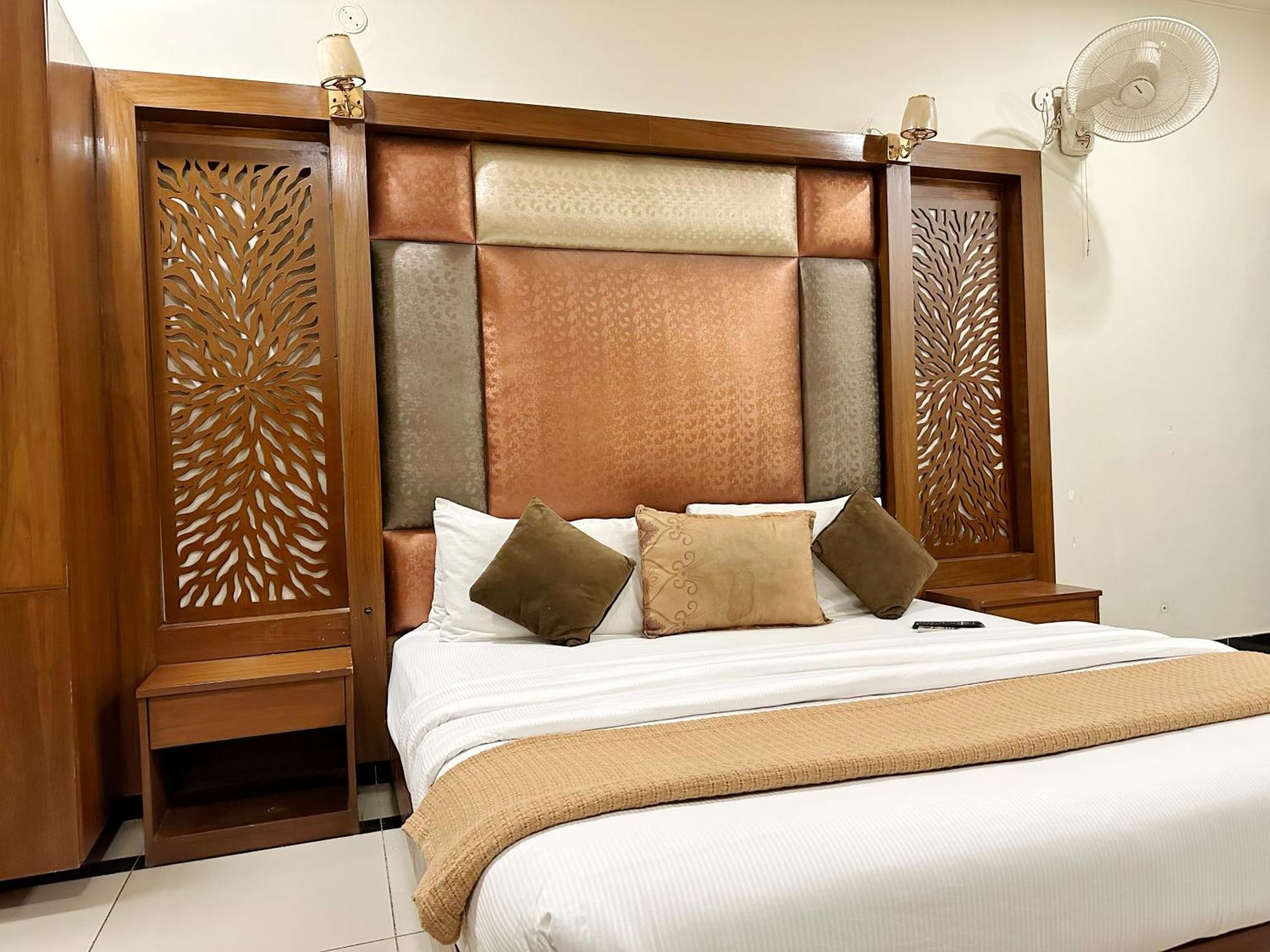 The Grand Hotel Multan Dış mekan fotoğraf